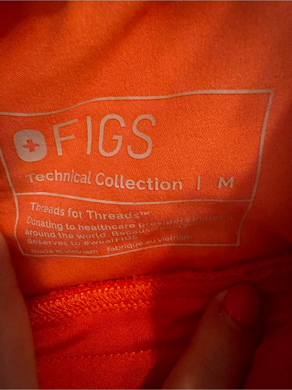 Figs Women’s Scrubs Set, coral Medium - Picture 7 of 7
